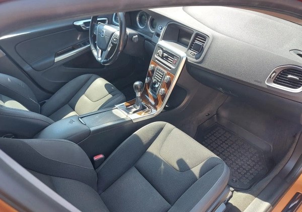 Volvo S60 cena 33100 przebieg: 272000, rok produkcji 2010 z Luboń małe 67
